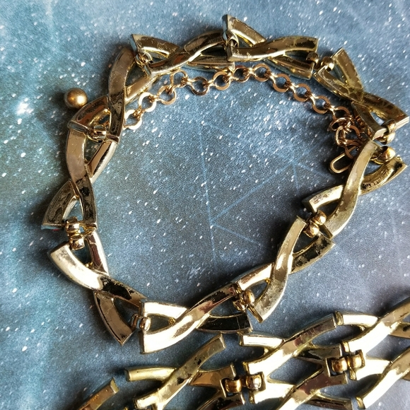 Relisted -Vintage Marvella red and white enamel X set - Picture 10 of 14